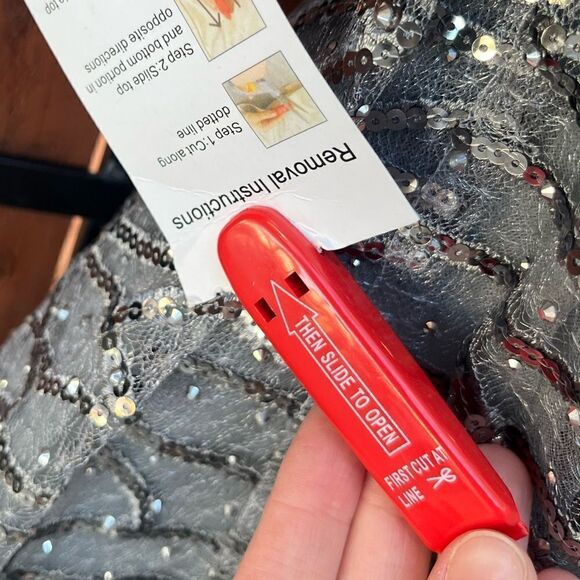 Mac Duggal HIGH NECK ABOVE ELBOW SLEEVE EMBELLISHED A LINE DRESS size 10 NWT - Picture 4 of 10